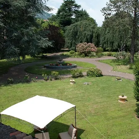 Panzió L'acero Rosso *